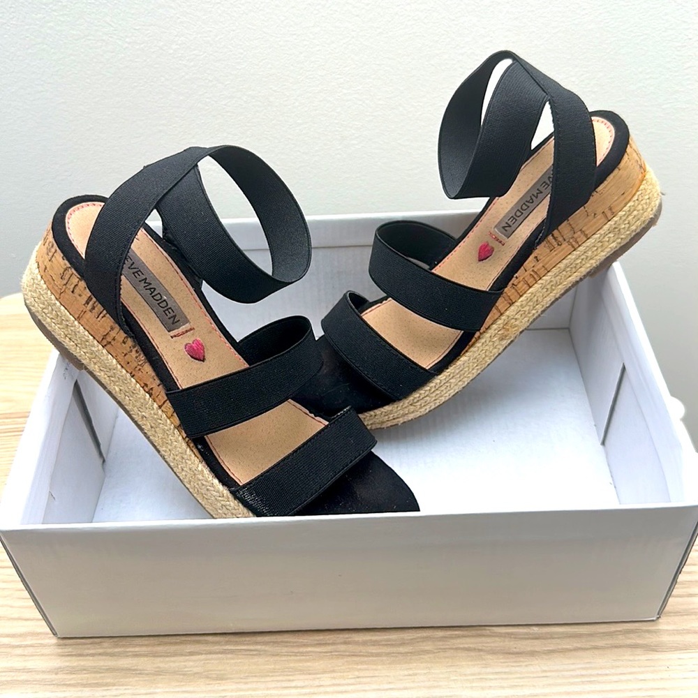 Steve Madden Girl’s Espadrille Wedges Size 2 - like new